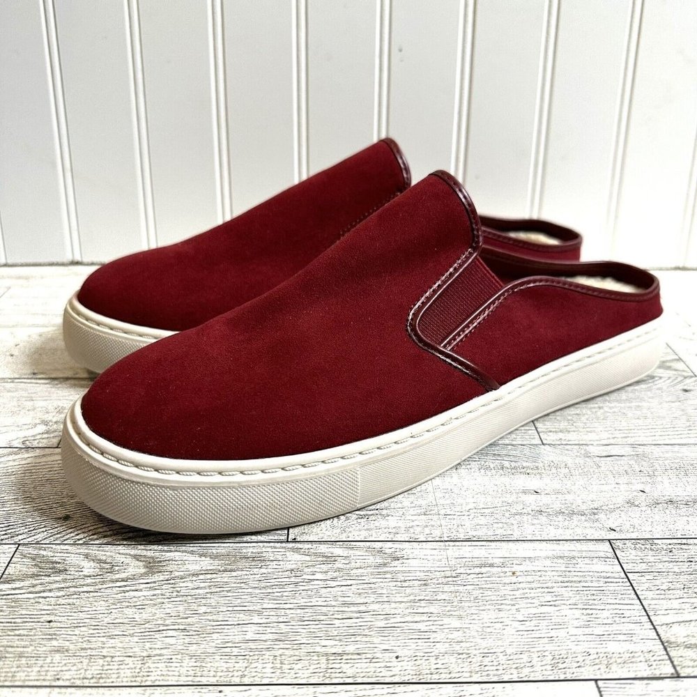 Time and Tru Memory Foam Women 10 Faux Fur Insole Burgundy Slip on Mule Sneakers